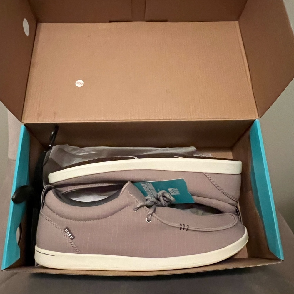 Size 11 Brown Reef Men’s Shoes